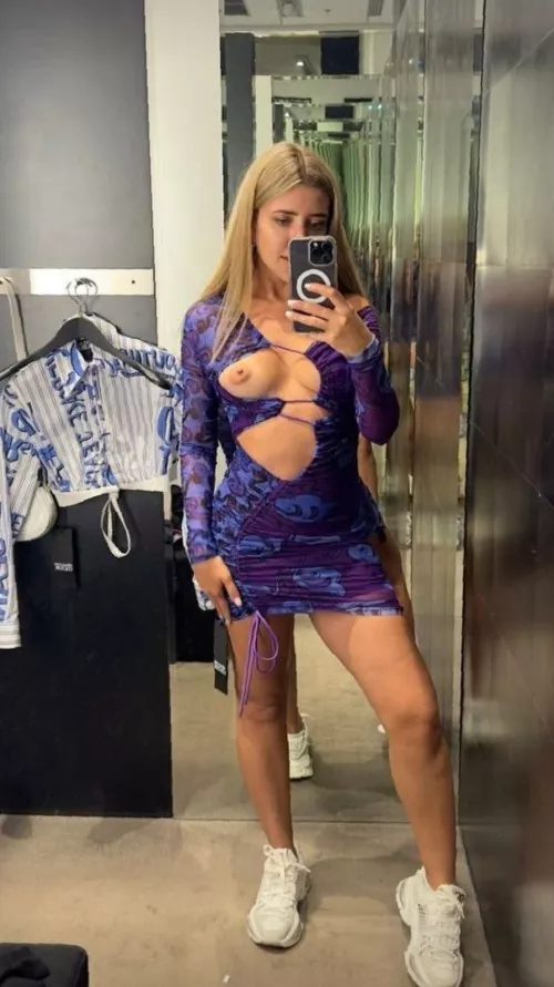 I hope there were no cameras in this locker room by Awnedmadder13