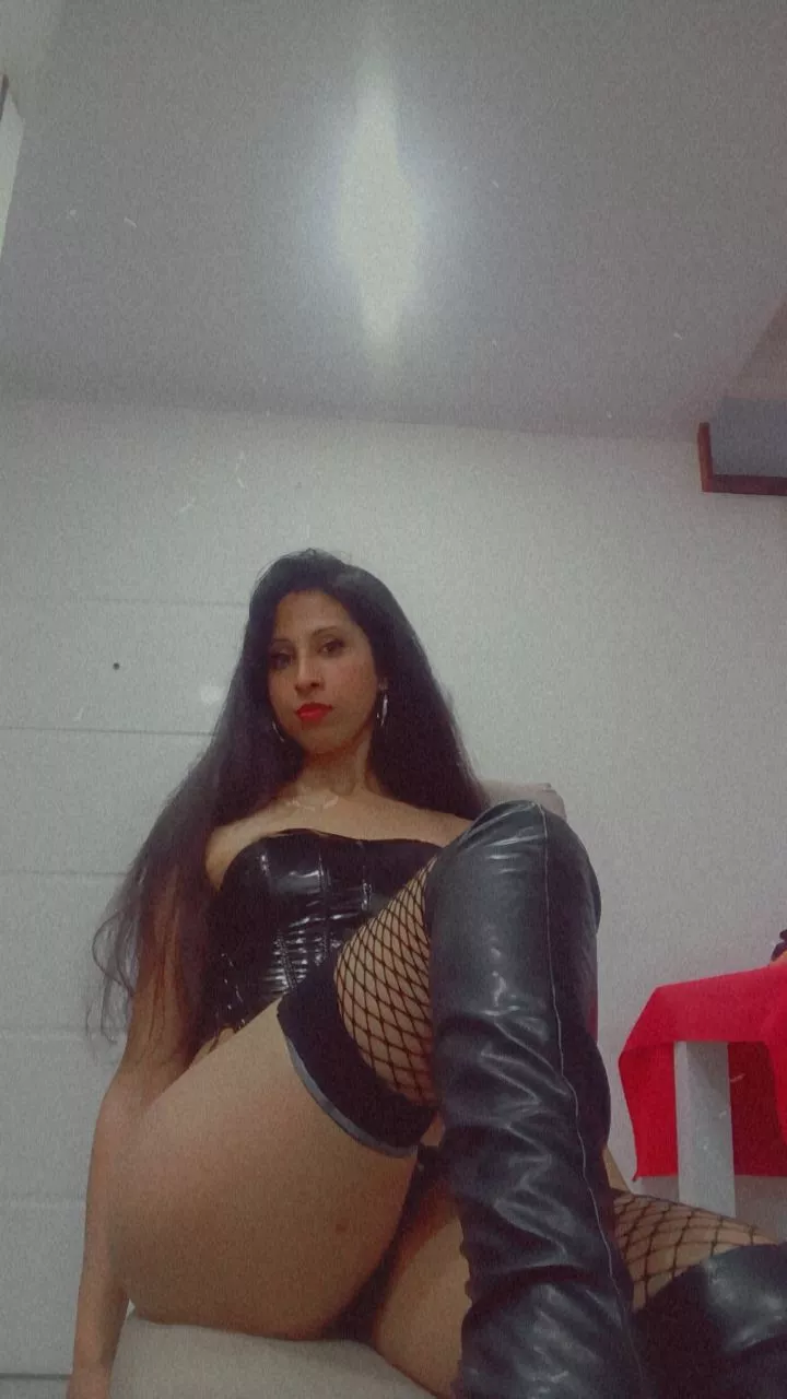 I love my sexy boots posted by shinebitc