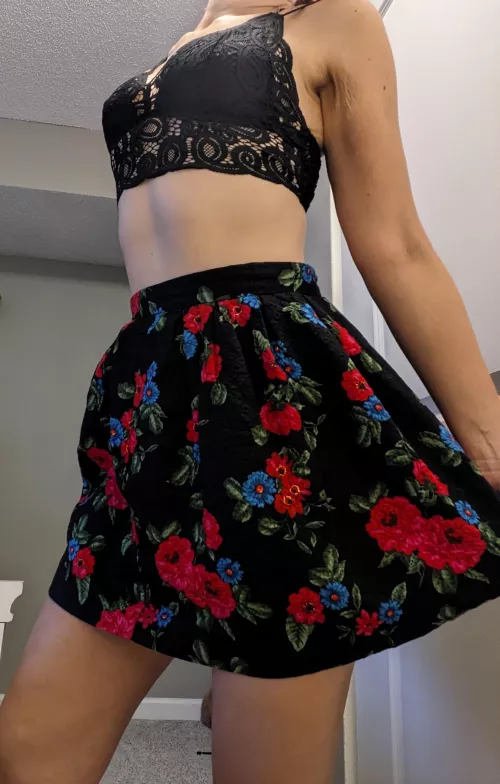 I've been really into black lace lately (f) by igni_and_axii