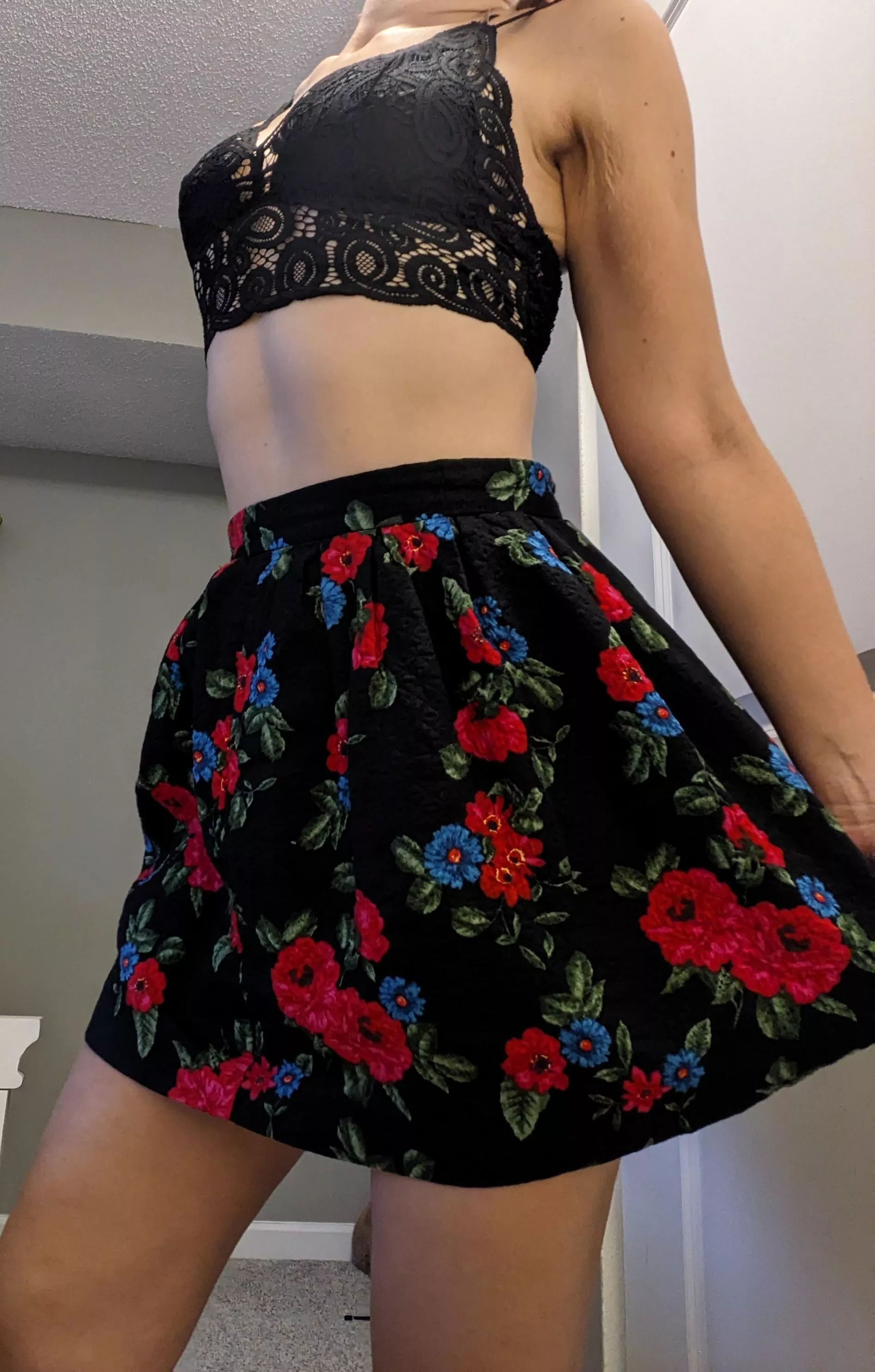 I've been really into black lace lately (f) posted by igni_and_axii