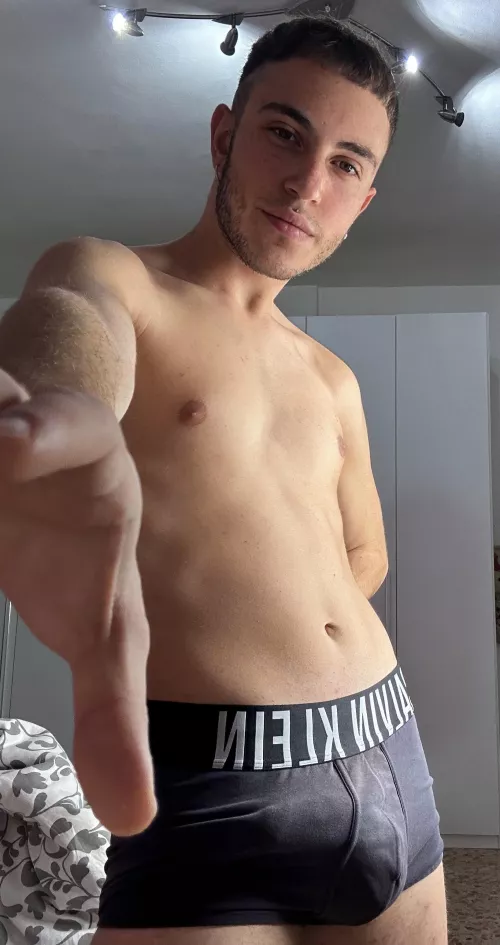 Leave a heart if you like my twink body by PhysicalFdge