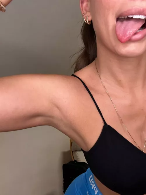 Licking armpits is the best quality a man can have, not so many out there that do by GapingDuchessss