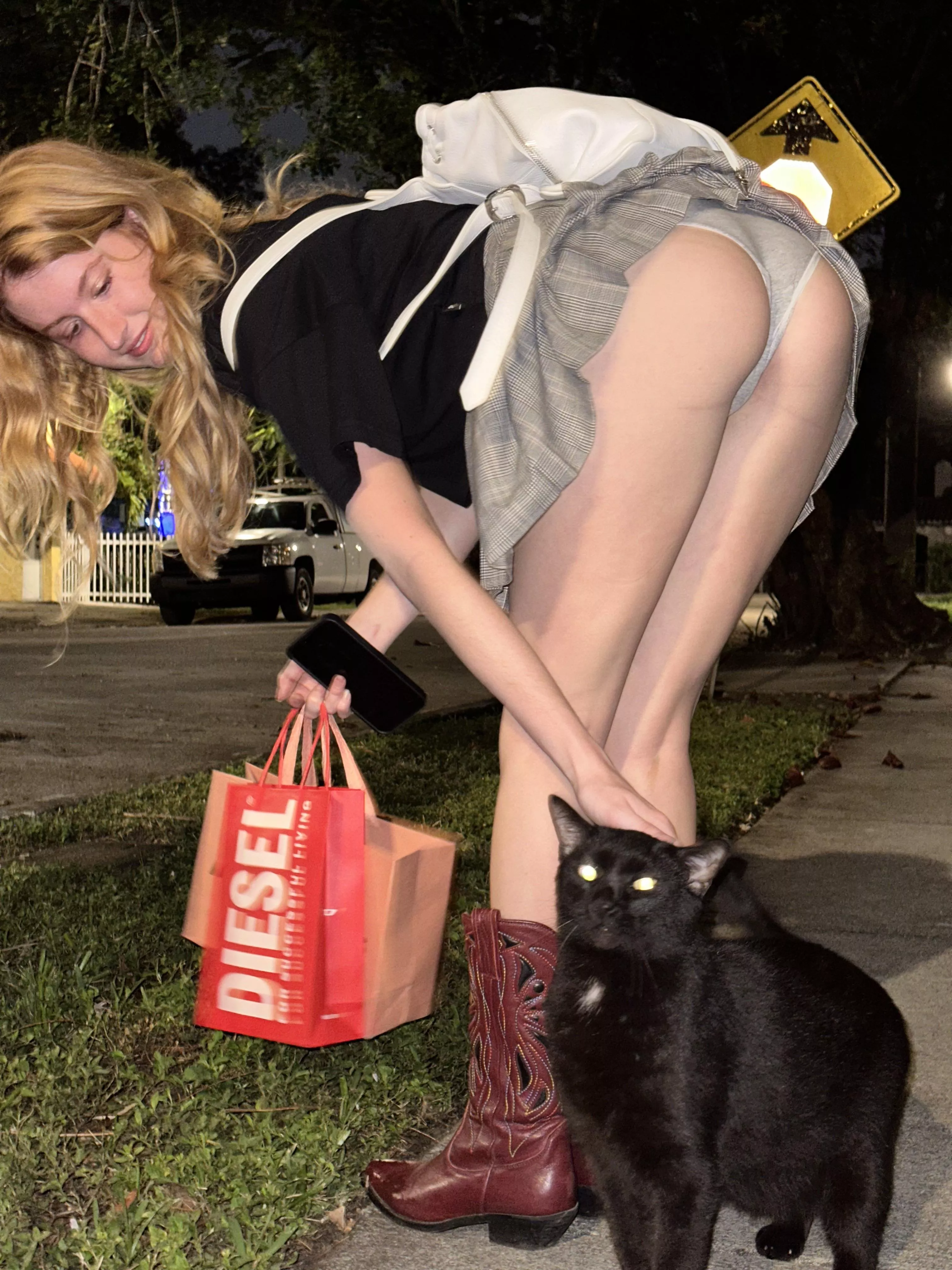 Not sure which is more cute posted by Innocentlypurreee