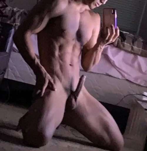 Pointing right up by open4you69