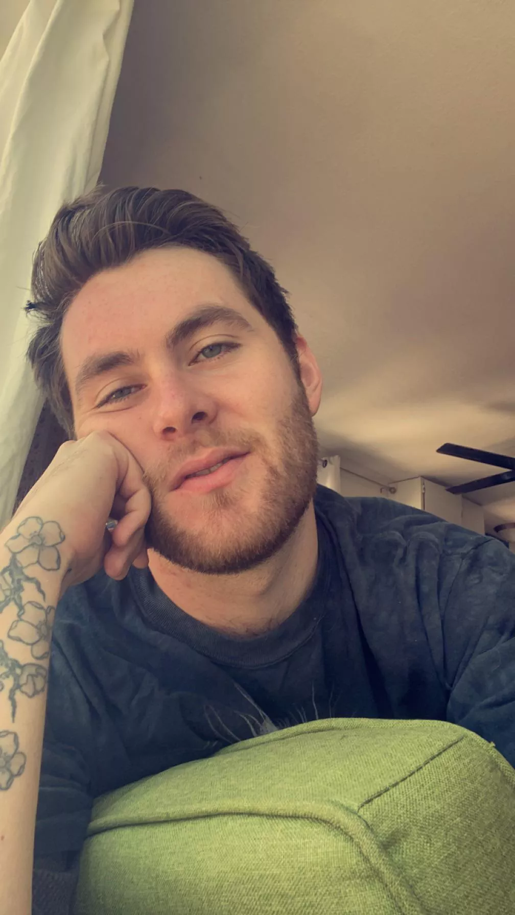 somebody teach me how to use reddit? posted by ssaaddccaatt