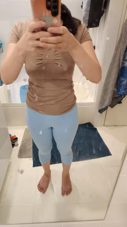 Sorry about the mirror, i just really wanted you to get a peek by vieravixen