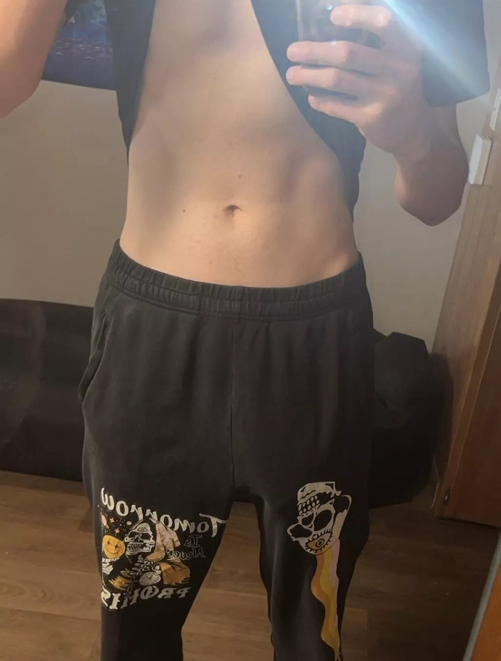 The pants cover it pretty well, but not well enough posted by Tanto_Goldstein