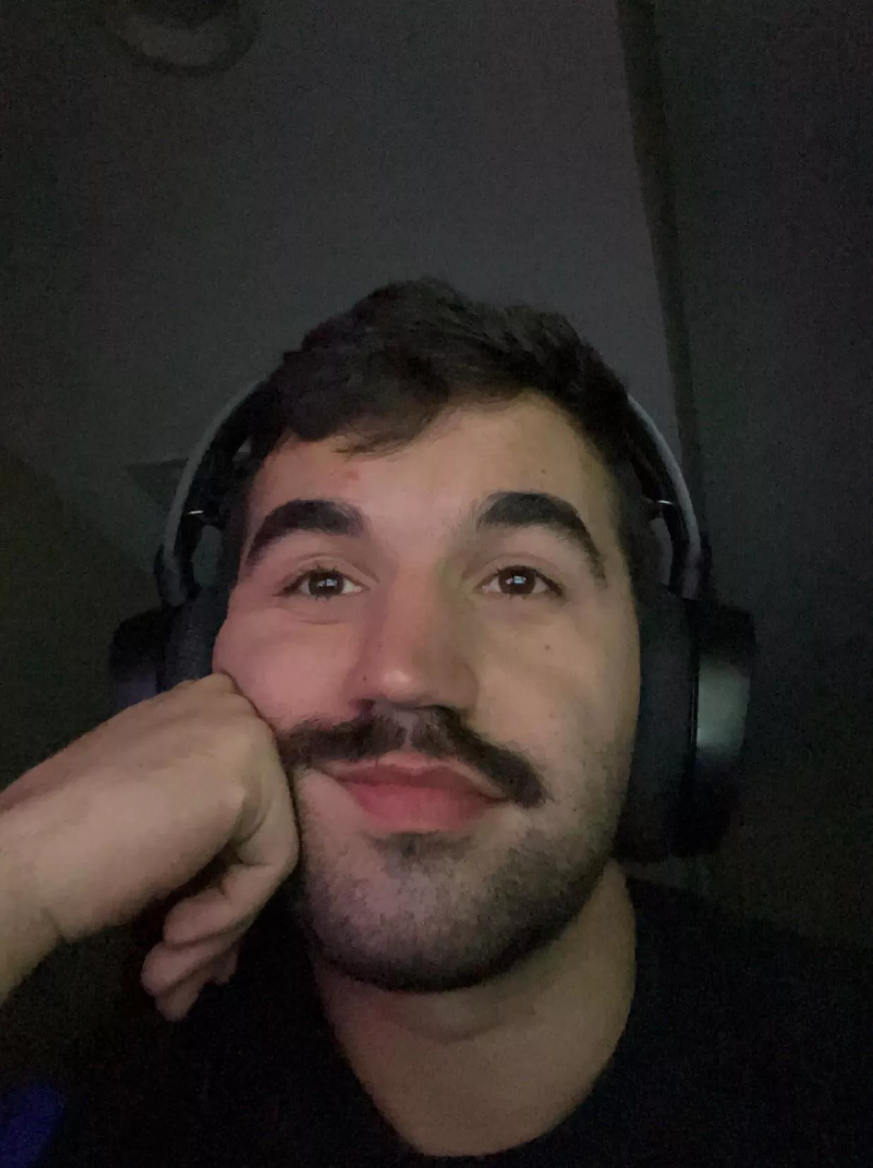 Where are the gamers at posted by Bedlounger