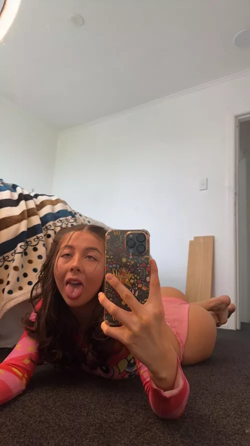 18F Y or N? Be honest by CleverlySpicy