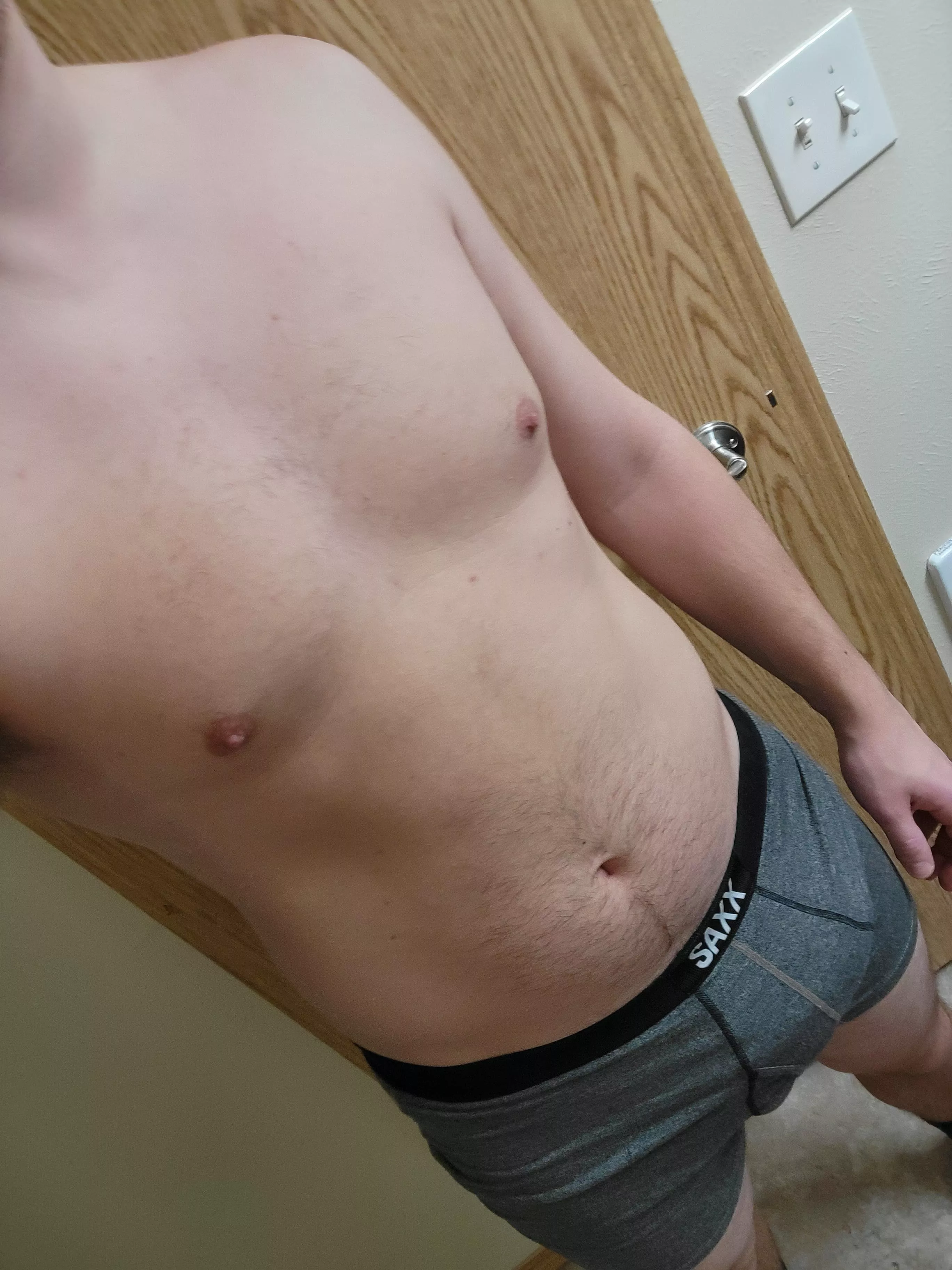 [25] pre- shower bulge posted by mt_guy123