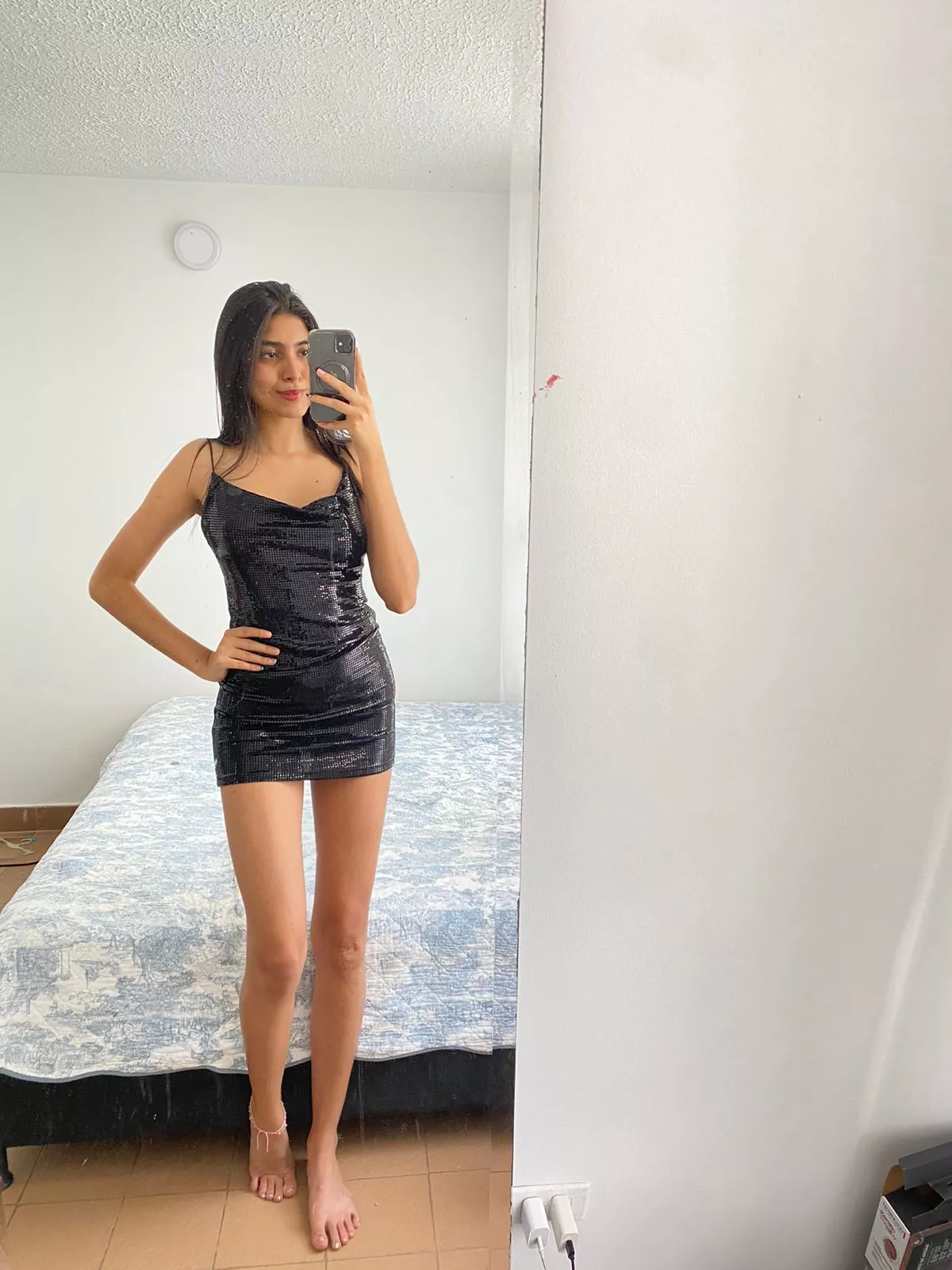 A pretty nice dress to wear for a date posted by mrjamessimIn_S