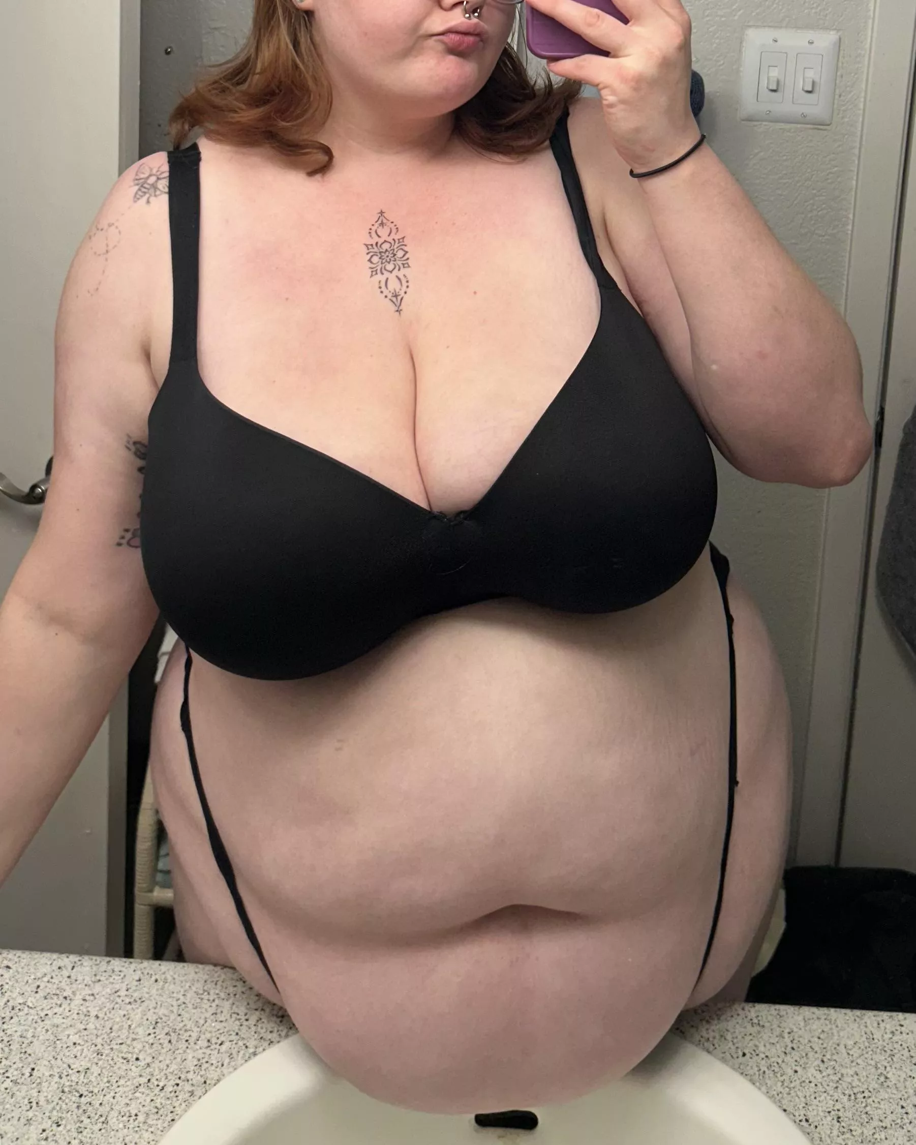 Are you strong enough to hold this big belly? posted by cuddly_cow