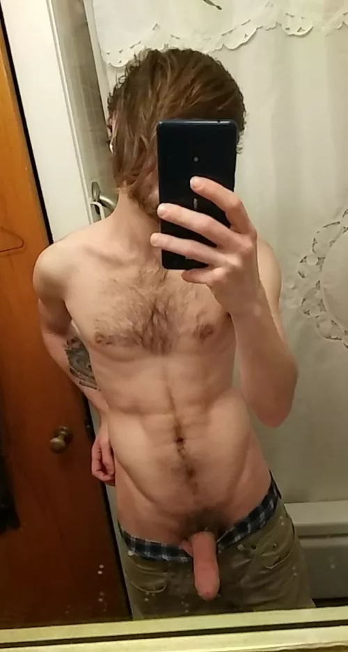 Bout to go play some Hogwarts legacy. Anyone wanna play with my wand? by Equivalent-Beat-6870