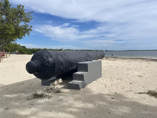 Cannon Beach. Key Largo by powdermonkey11