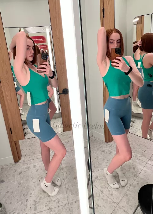 Chandon selfies hit different by GalacticLeeloo