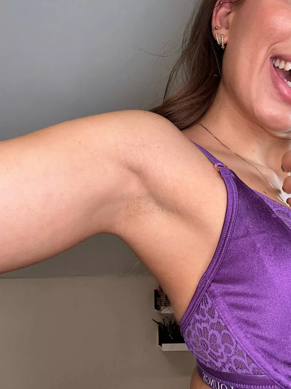 fun fact: i love when a man shoves his face into my armpit posted by GapingDuchessss