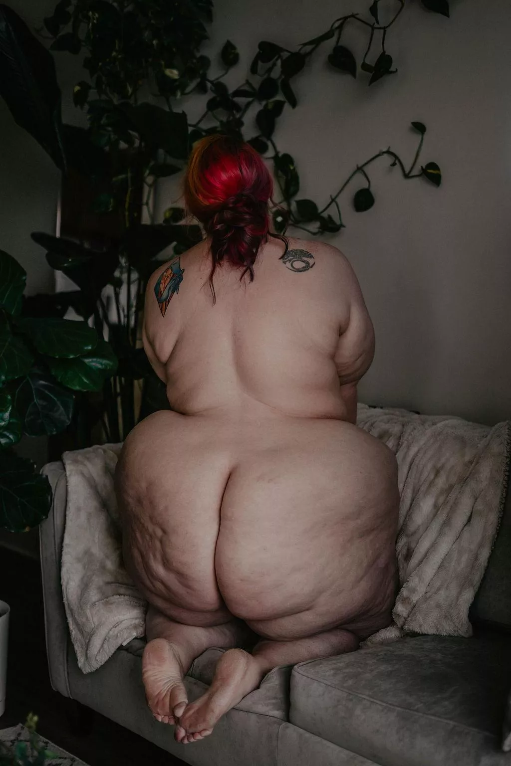 Goddess requires worshipping posted by SMASHleySSBBW