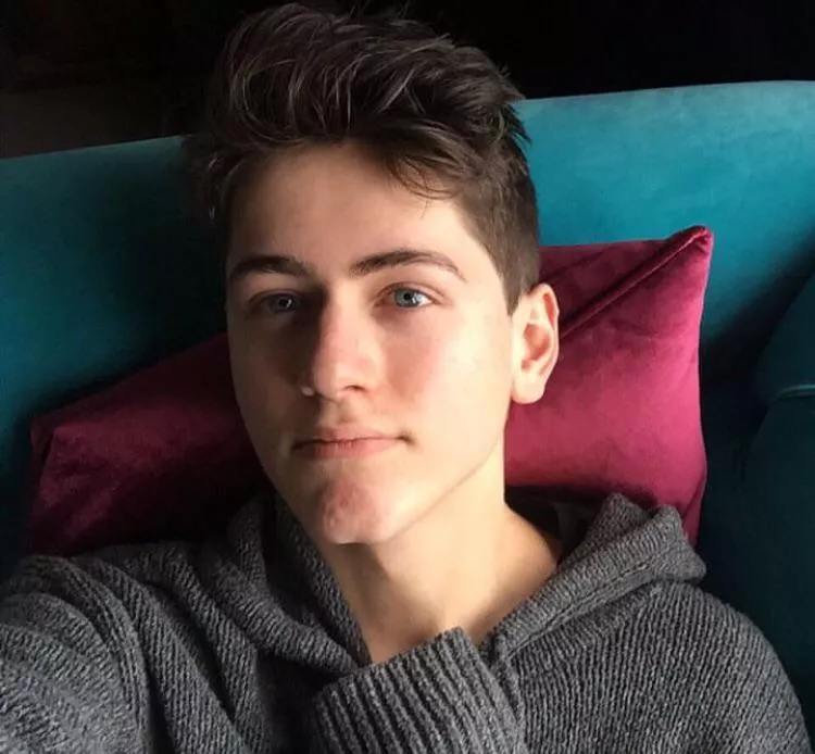 happy Sunday 🇨🇦 posted by Top-Conclusion6135