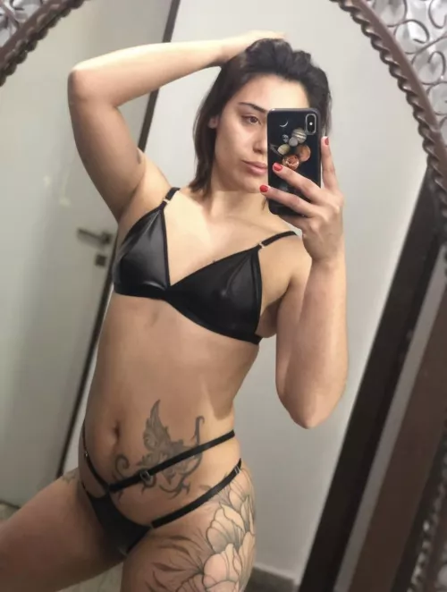 Have a full frontal for your monday by Low-Worry-1511