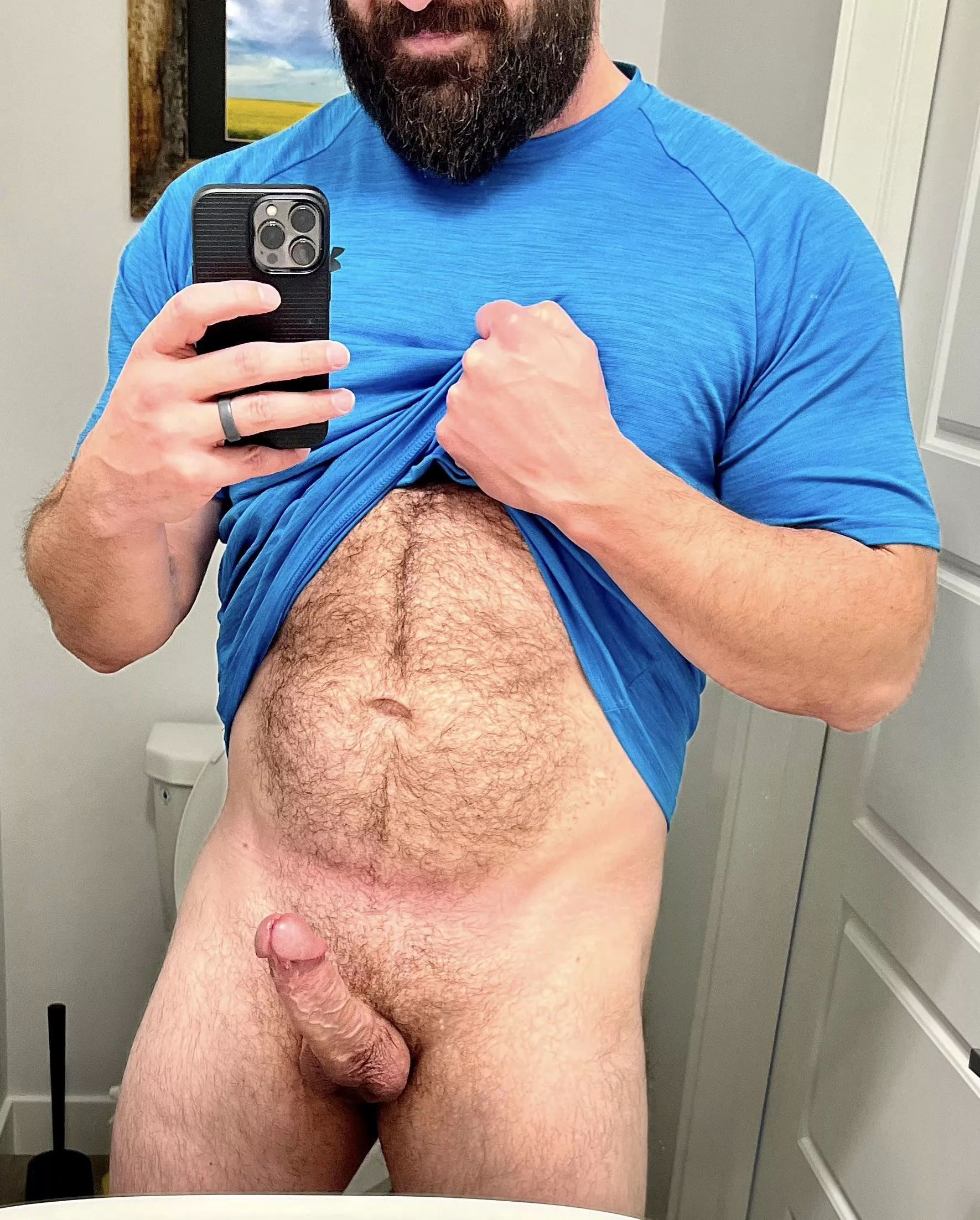 Have some friends over watching the Oilers game. Snuck away for a quick pic during intermission 😏(40) posted by Hunghero116