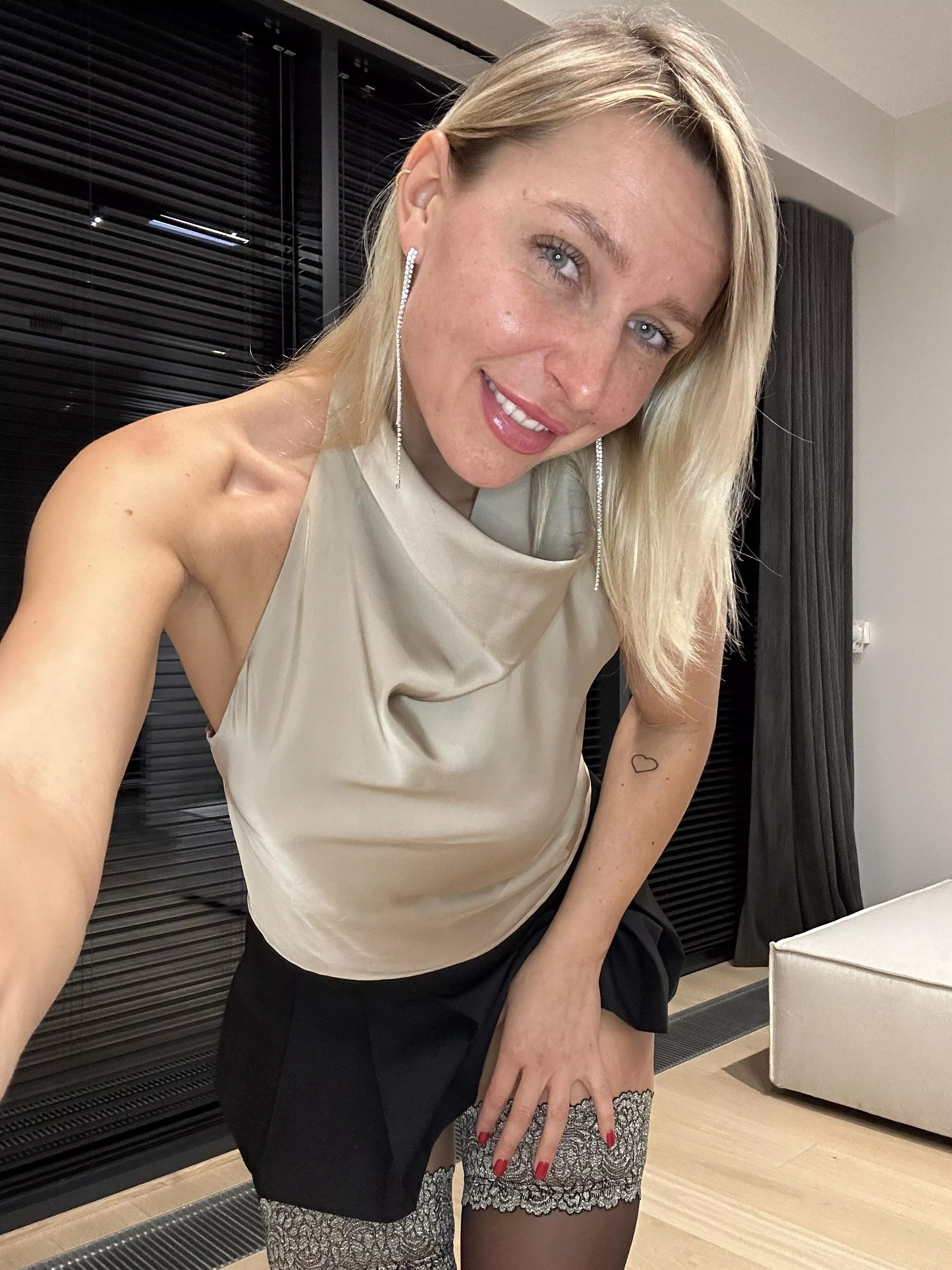 How do I look in these outfit [f] posted by Striking_Relative242