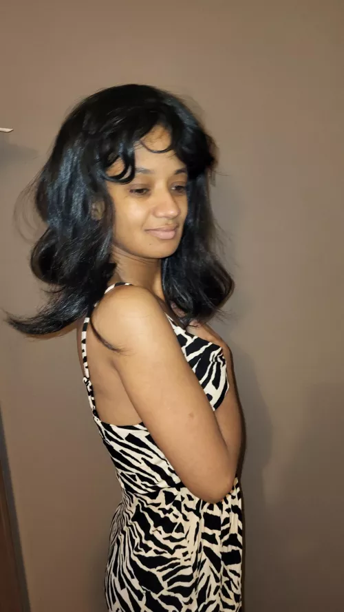 I hope you like my new dress <3 by KinkyAmara_Leon