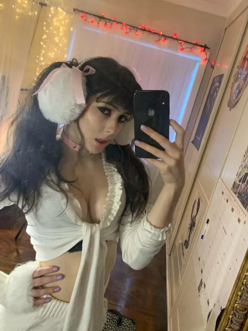 I want to be your smol snow princess🤍18f by smolrug