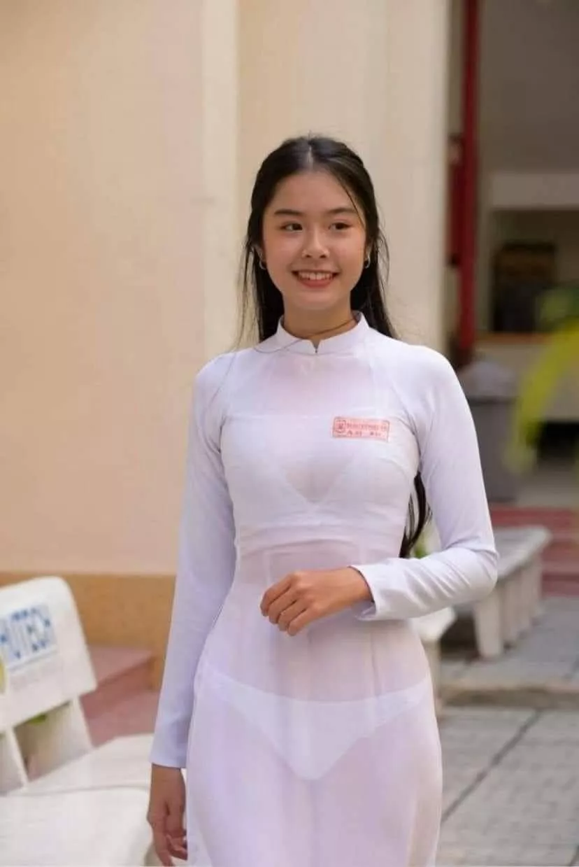 Innocent in white? posted by lyn-sakura