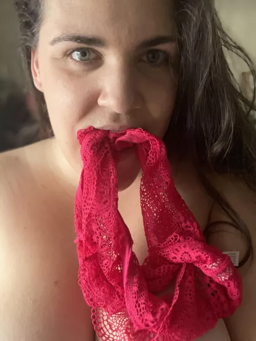 It’s wet and it tastes soo good! by Reasonable_Cover992