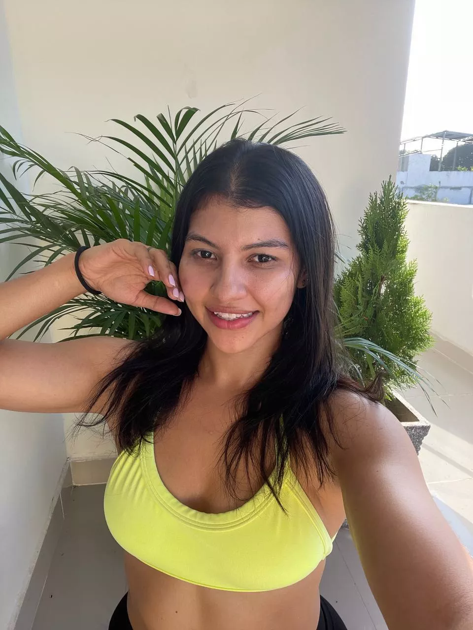 IUTR Hoping my smile brightens up your day a bit posted by Ringedsplitter