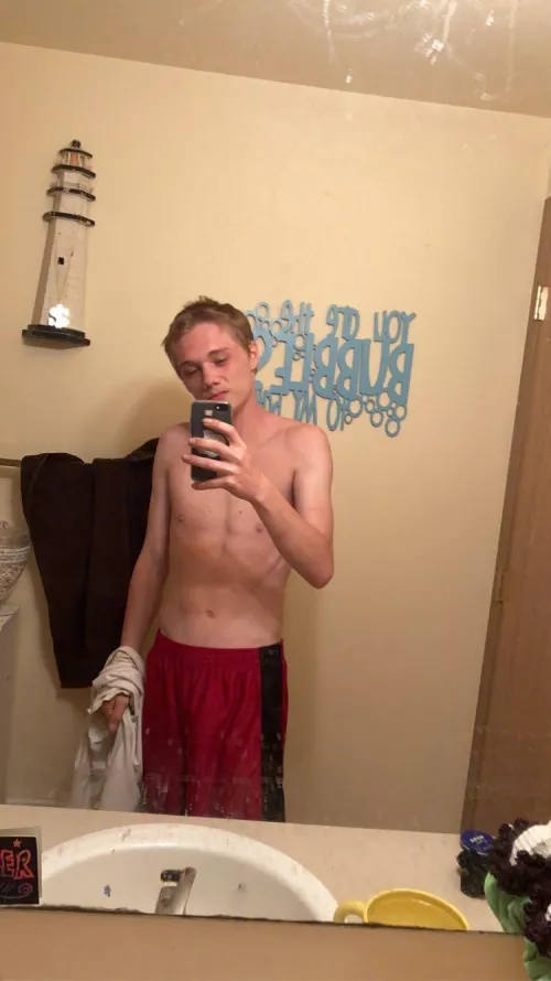 [m] anyone like skinny guys? by Oddydaberry