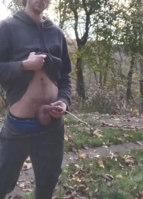 Quick piss pic outside for the guys here who get turned on by that by AlecH420