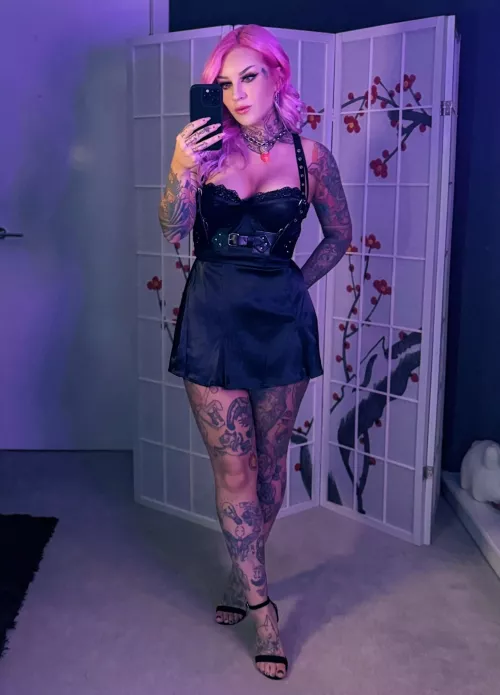 Ready for our first date 🖤 by laikasuicide