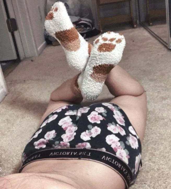 [selling] Who else likes fuzzy socks? Get yourself the gift of these crews ready to ship ~Selling panties/socks/bras and digital content~ posted by SlutSellingSocks