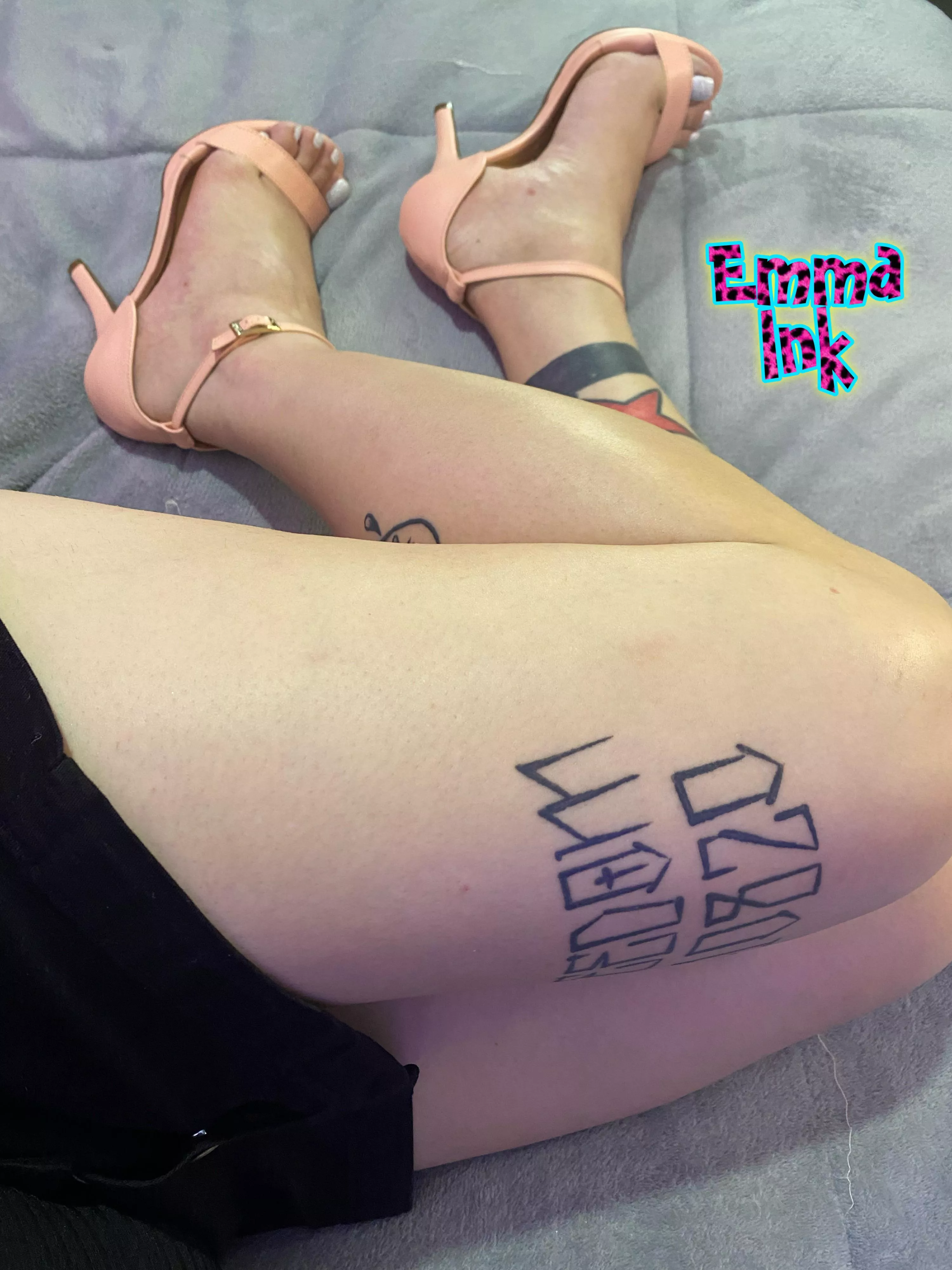 Sexy? 🤍 posted by emmaink-trans