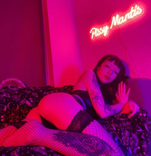 Waiting to be fucked in my boipussy🥱🥵 by PissyMantis