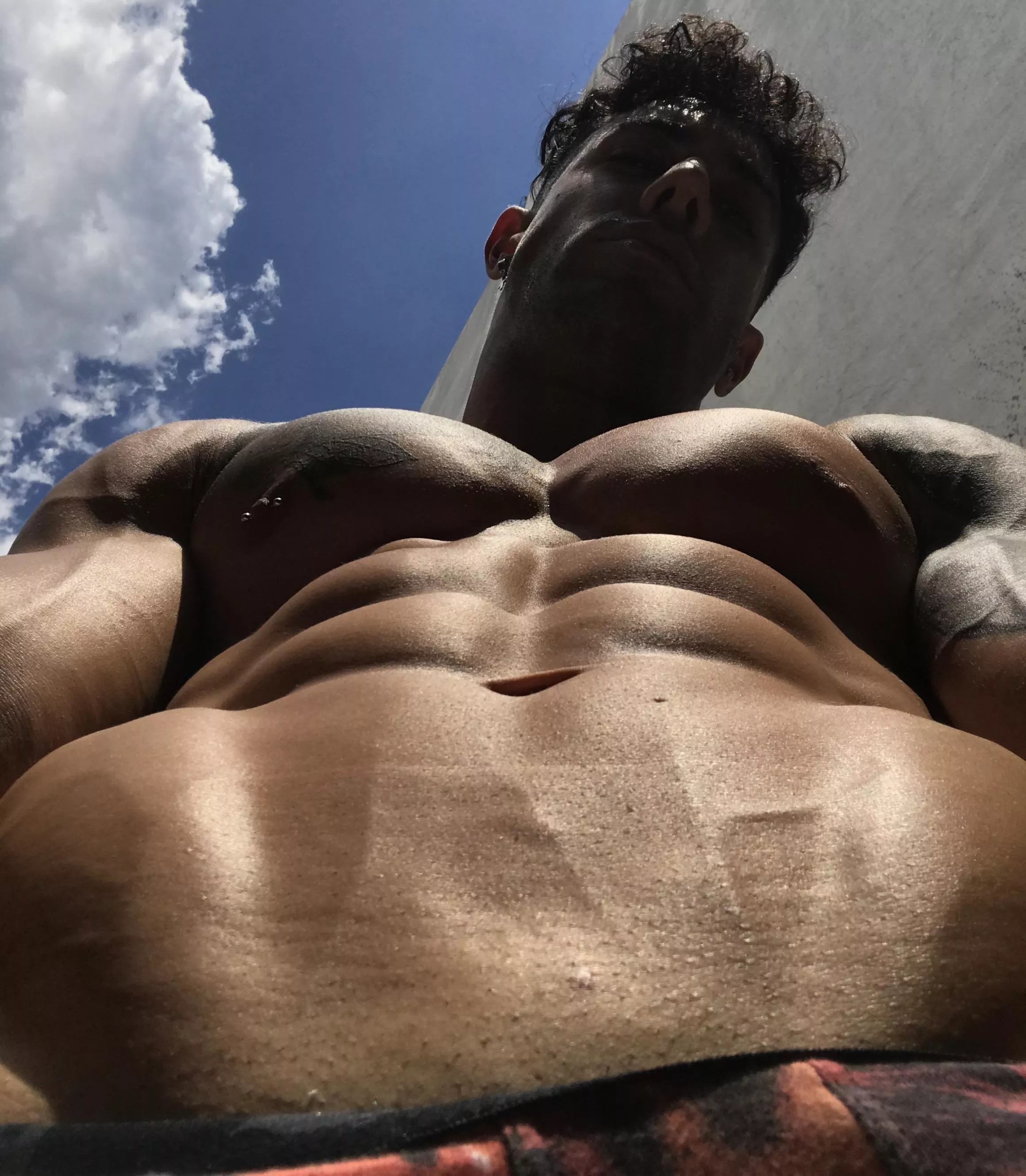 What do u look ? posted by TattooedMuscled