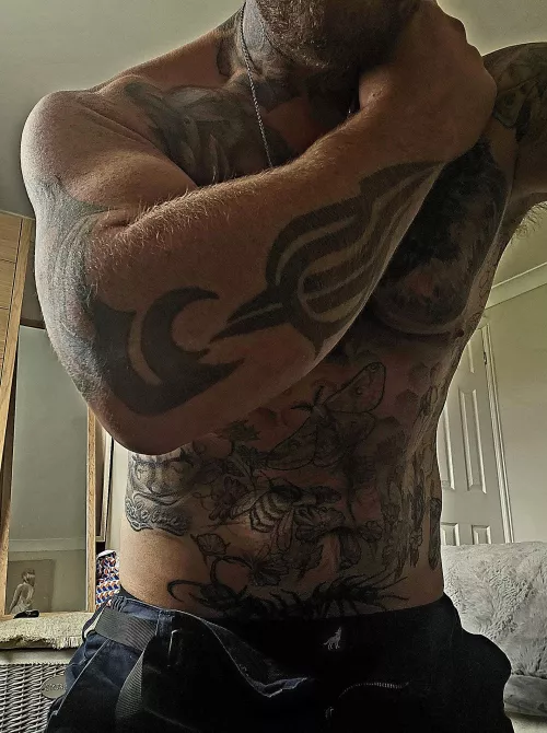 What if daddy gets you in a tight grip from behind at work ? by theguynextdoorr33