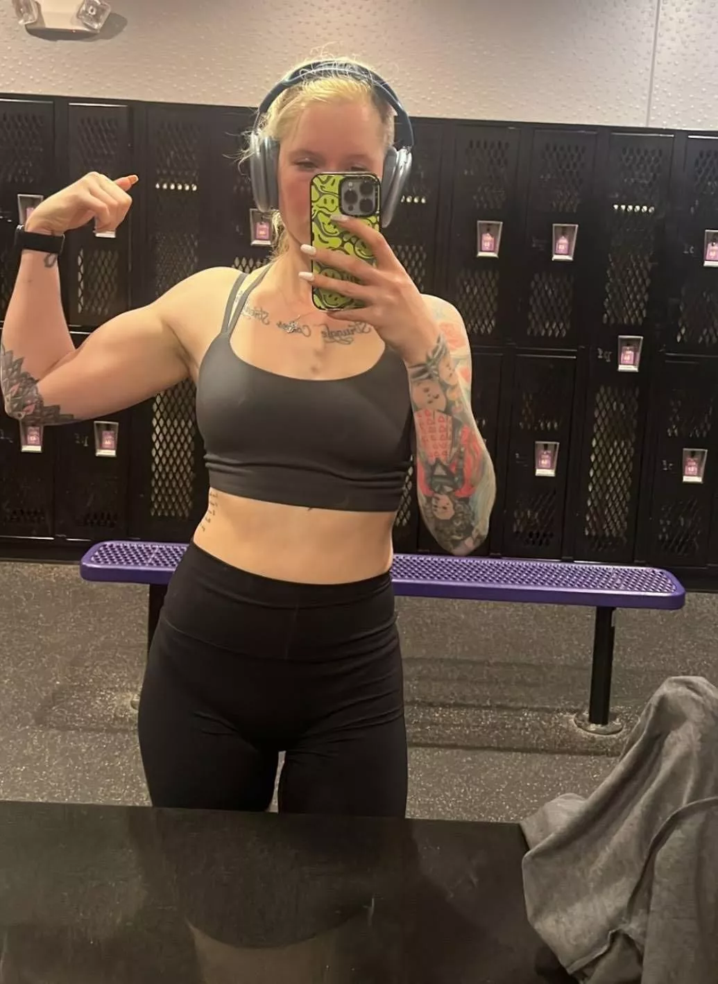 Wouldn't I be nice i[f] you used me on this counter or bench 😏 posted by Tattoooed_Demongel