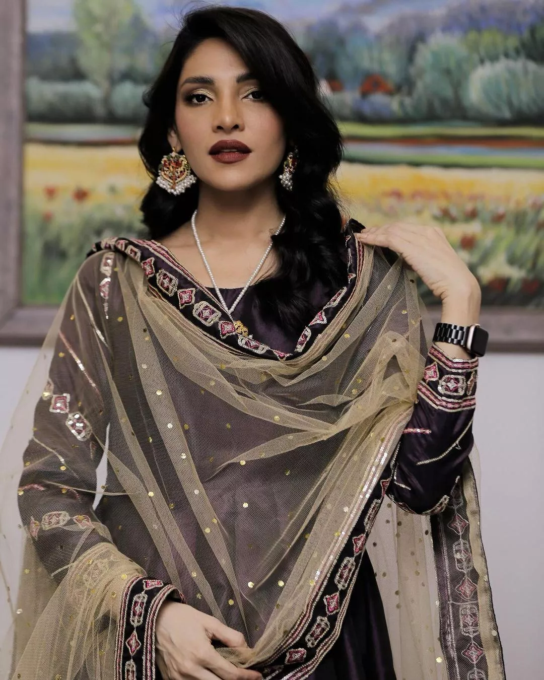 Zhalay Sarhadi posted by Jumbo_Mills