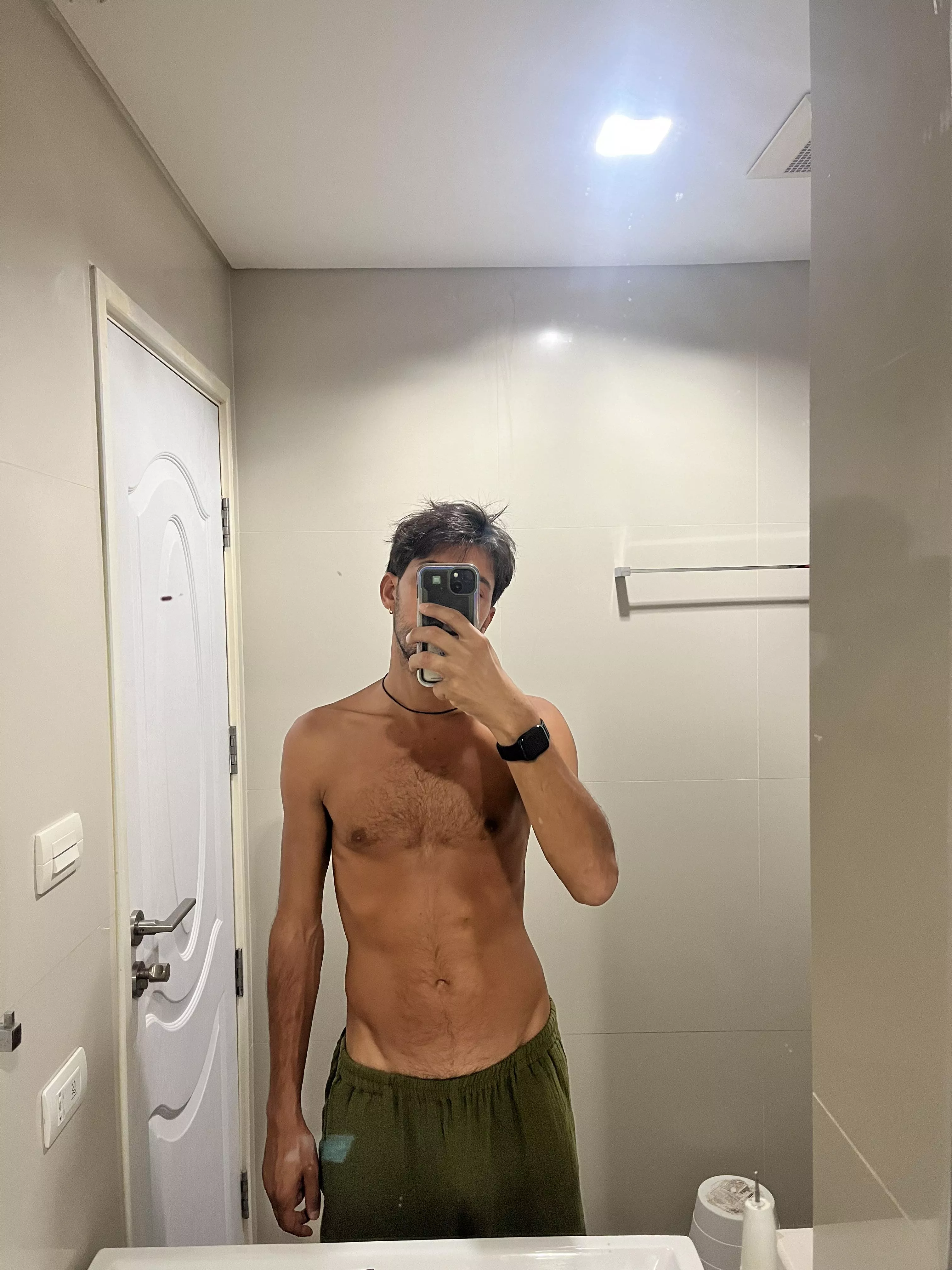 36 looking to meet nice fit handsome guys :) add with face pic ++ @natrex43 posted by scofliflifli