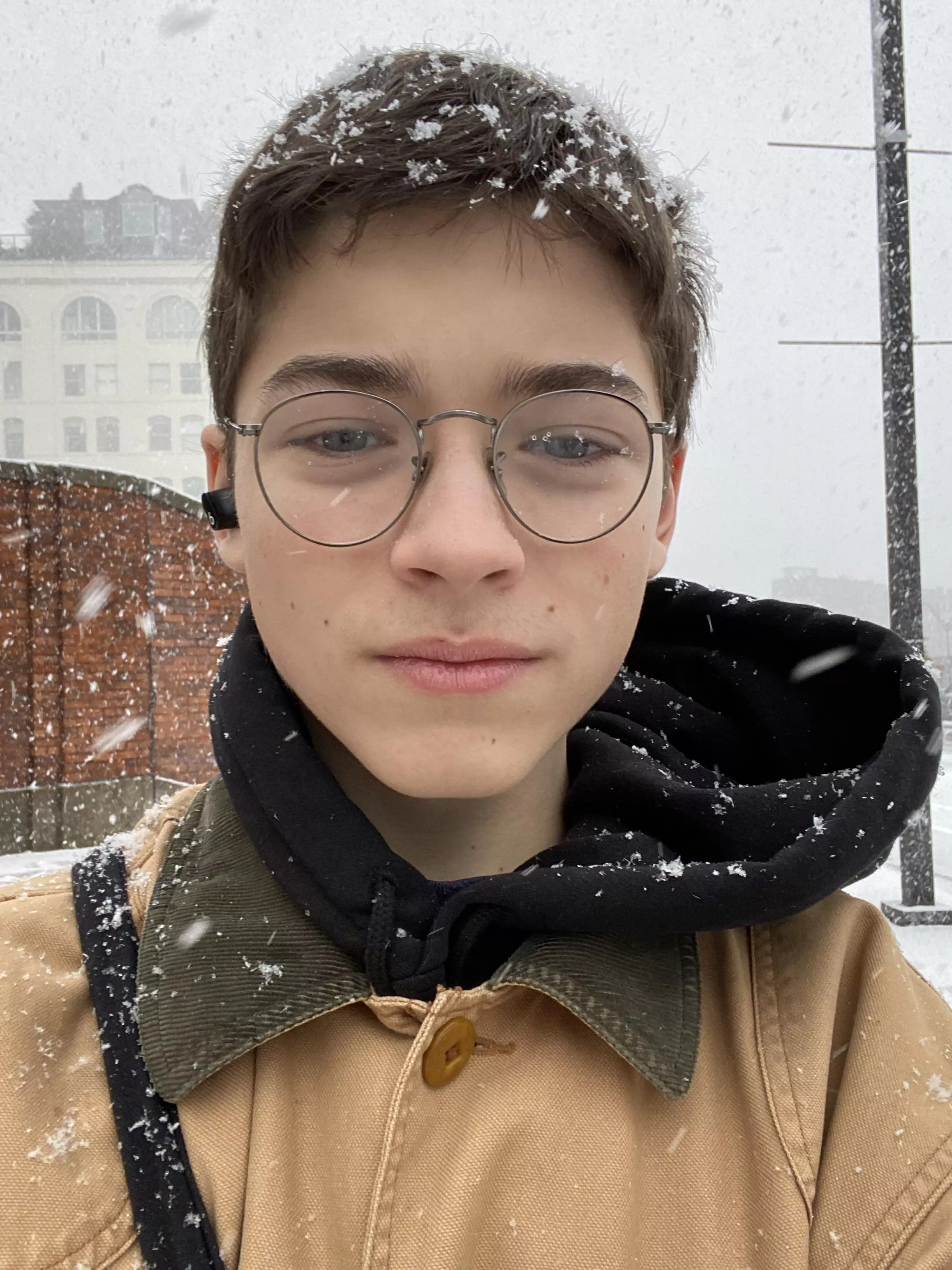 Cold in the snow lol could use someone warm up with. Would like an older bro show me the ropes 😏 posted by SirHistorical9023