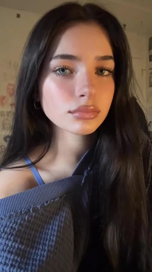 Dark hair and amazing eyes by Serious_Ad8207