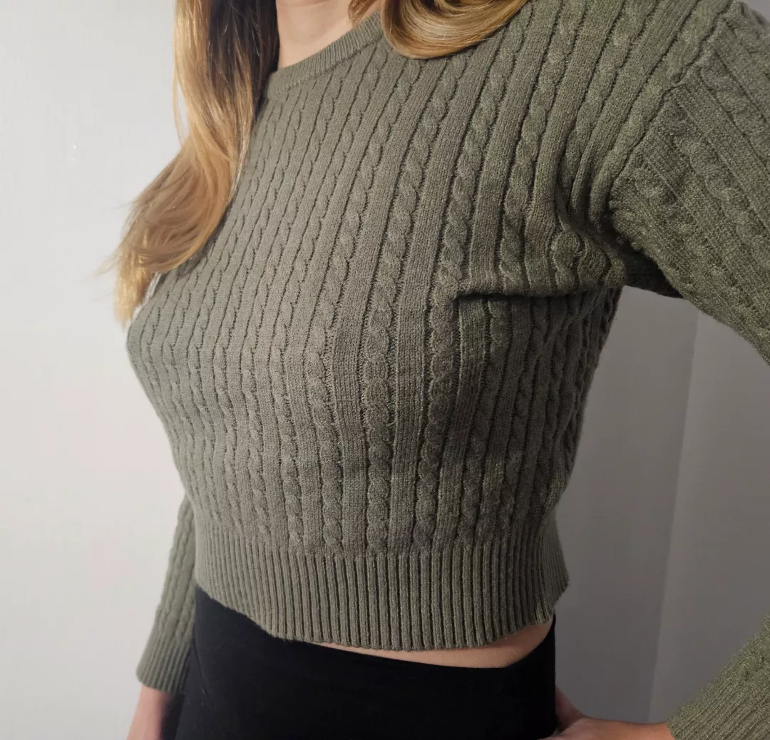 I didn't think it would be obvious in this top, oh well! posted by LunaSucksCock
