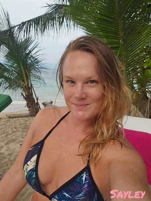 [IRTR] would you rub suntan lotion on me? by Sayleywayley