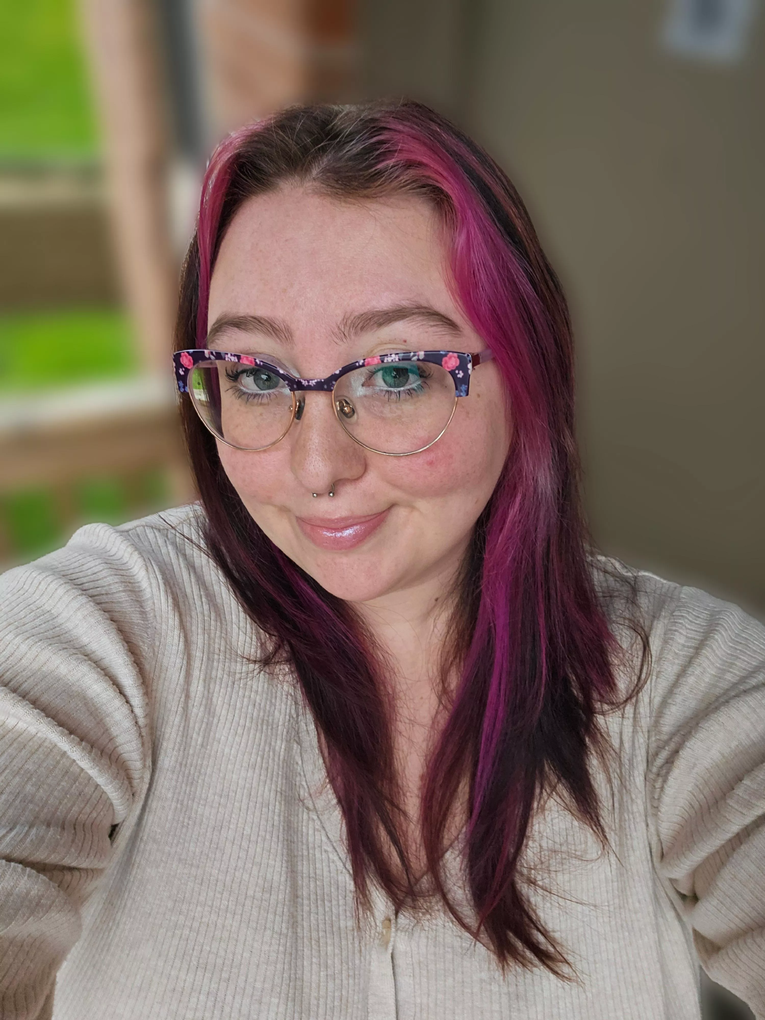 Look so sweet & innocent for once 😇🤣 posted by sapphiremelonz