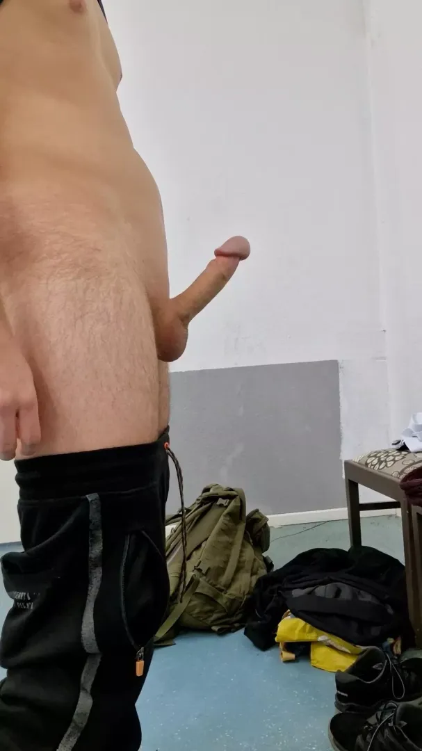 Ready to get down on your knees? 😈 [18] posted by Nikolaj_ForbiddenLus