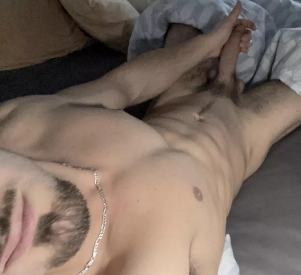 21 super handsome Arabian top send ur abs for my snap posted by Odd_Commission_3911