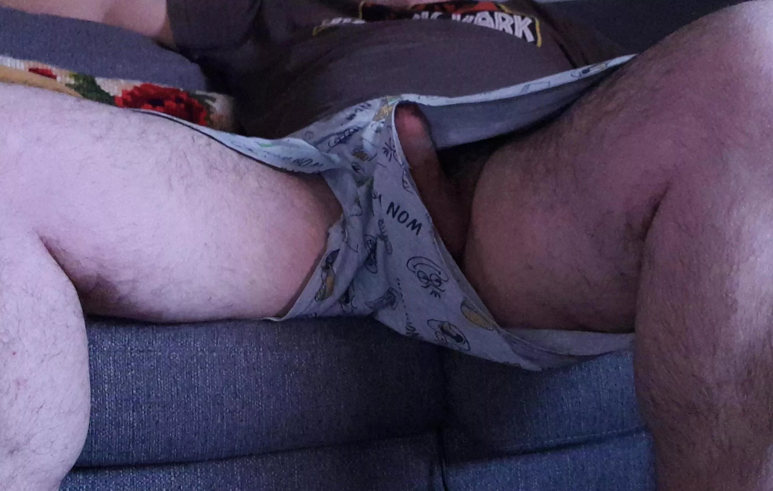 (43) Come have a chat..... posted by flimsymask