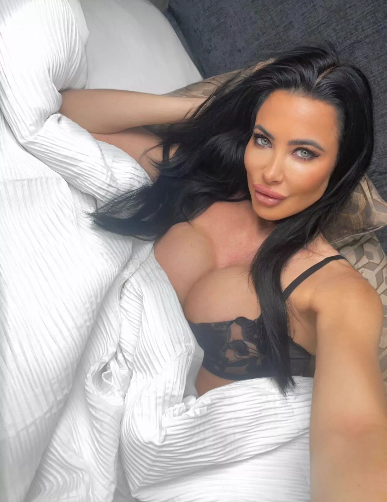 All these cocks literally make one down my throat posted by Girl_moody